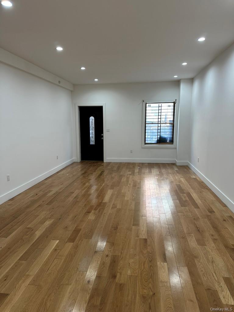 Single Family 159th Manhattan, NY 10032, MLS-966921-10