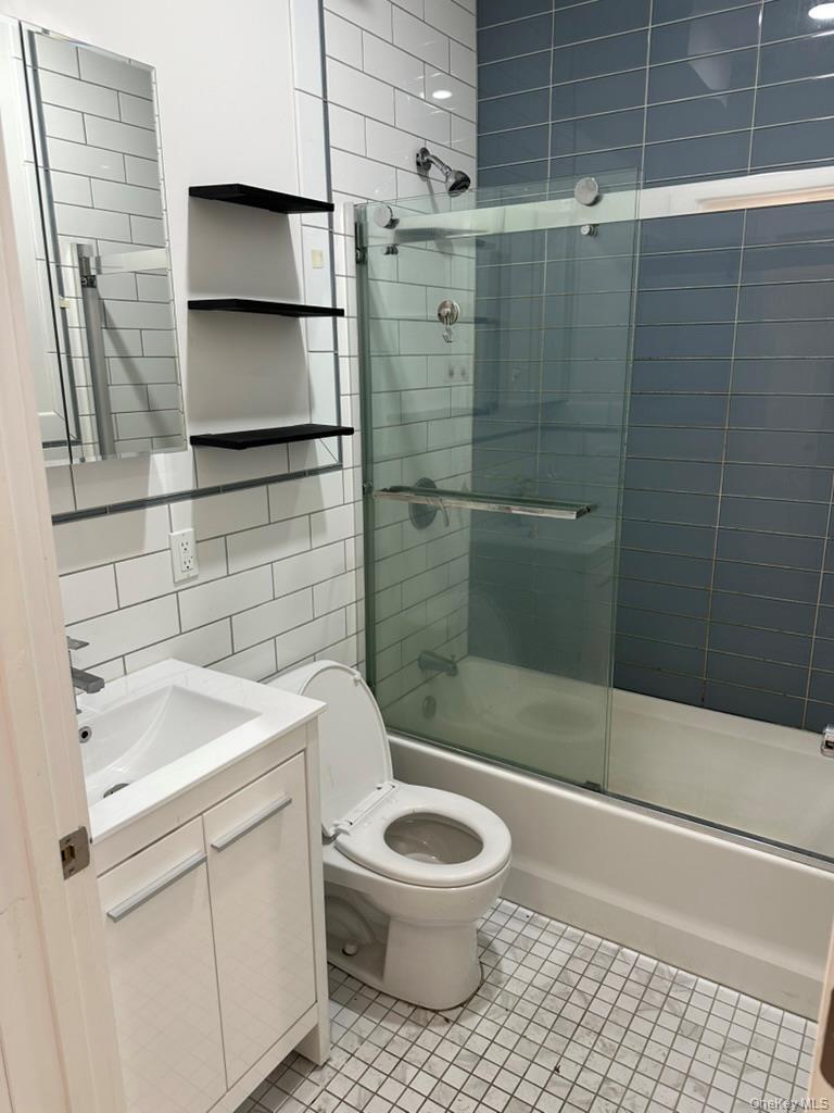 Single Family 159th Manhattan, NY 10032, MLS-966921-14