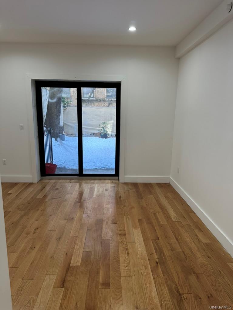 Single Family 159th Manhattan, NY 10032, MLS-966921-17