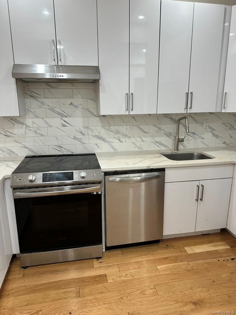 Single Family 159th Manhattan, NY 10032, MLS-966921-21