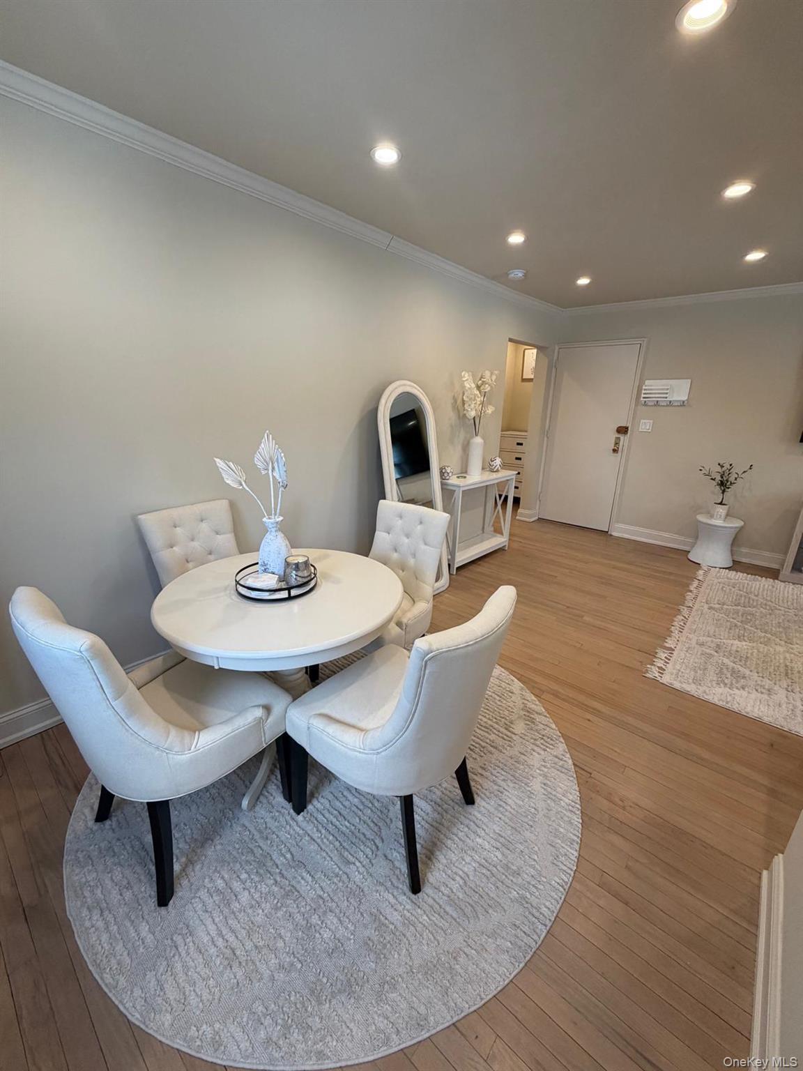 Coop 166th  Queens, NY 11357, MLS-966928-10