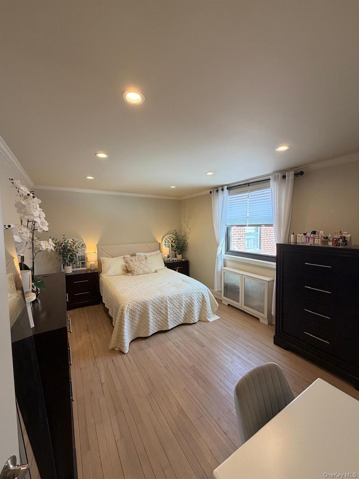 Coop 166th  Queens, NY 11357, MLS-966928-14