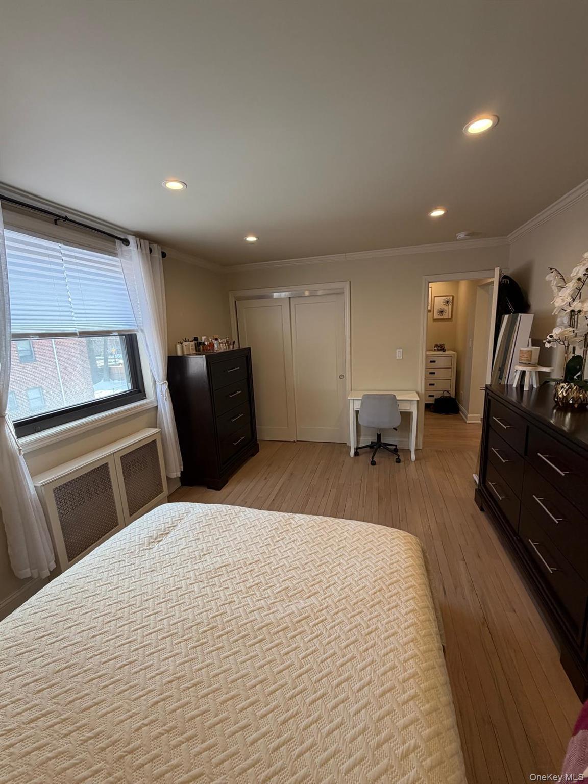 Coop 166th  Queens, NY 11357, MLS-966928-23