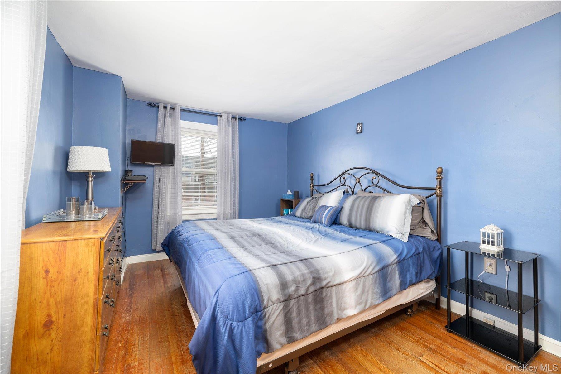 Single Family Hudson  Nassau County, NY 11580, MLS-966946-12