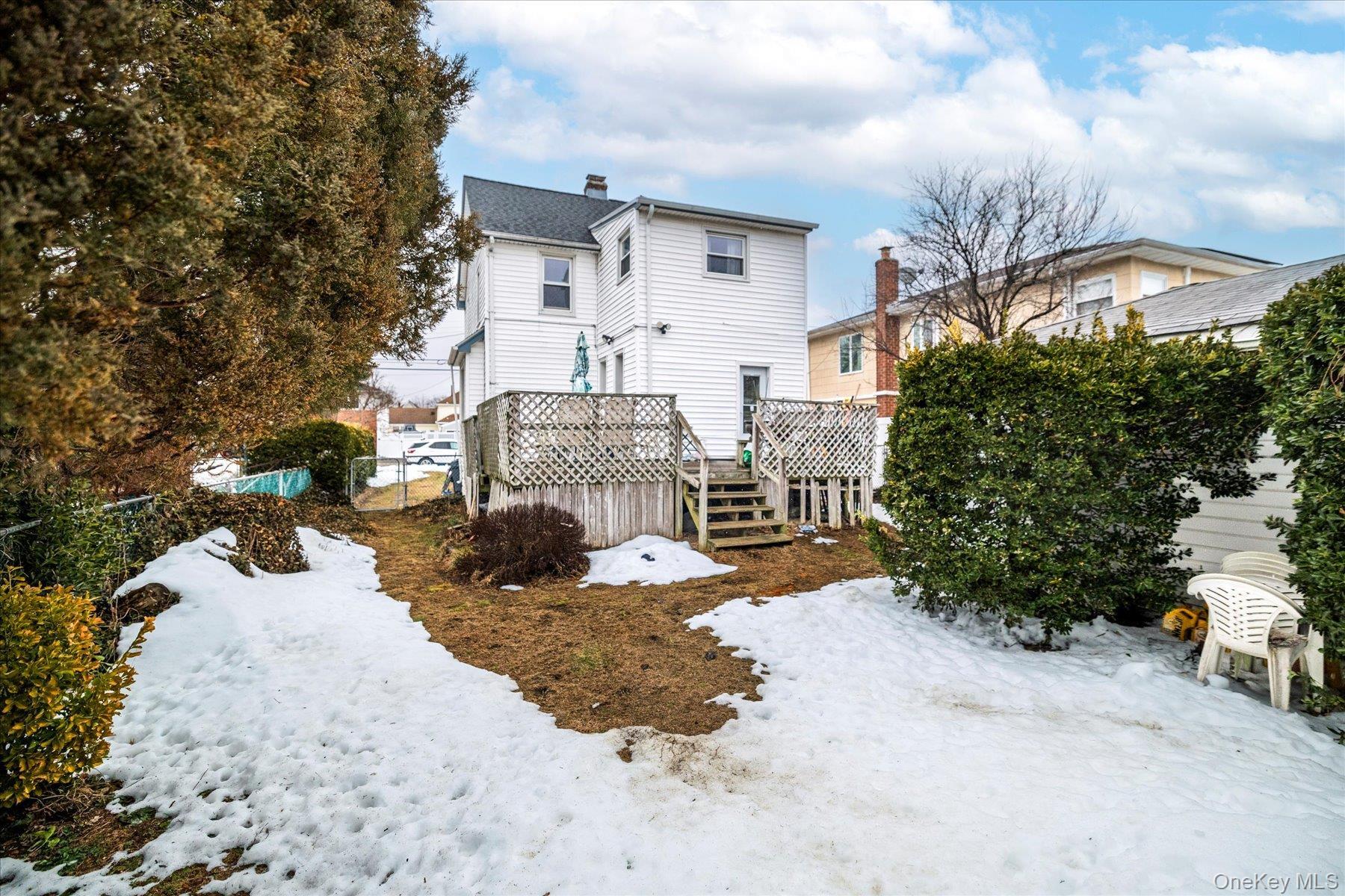 Single Family Hudson  Nassau County, NY 11580, MLS-966946-21