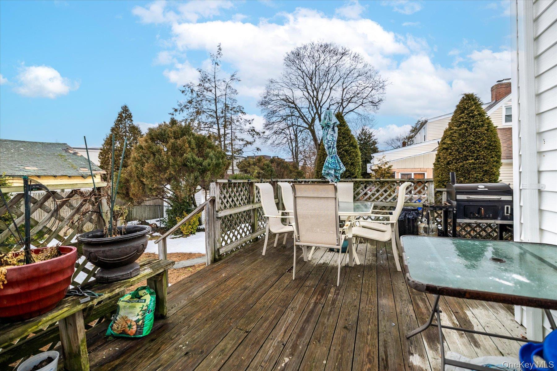 Single Family Hudson  Nassau County, NY 11580, MLS-966946-23