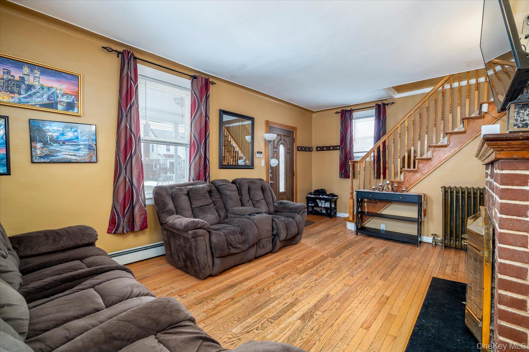 Single Family Hudson  Nassau County, NY 11580, MLS-966946-4