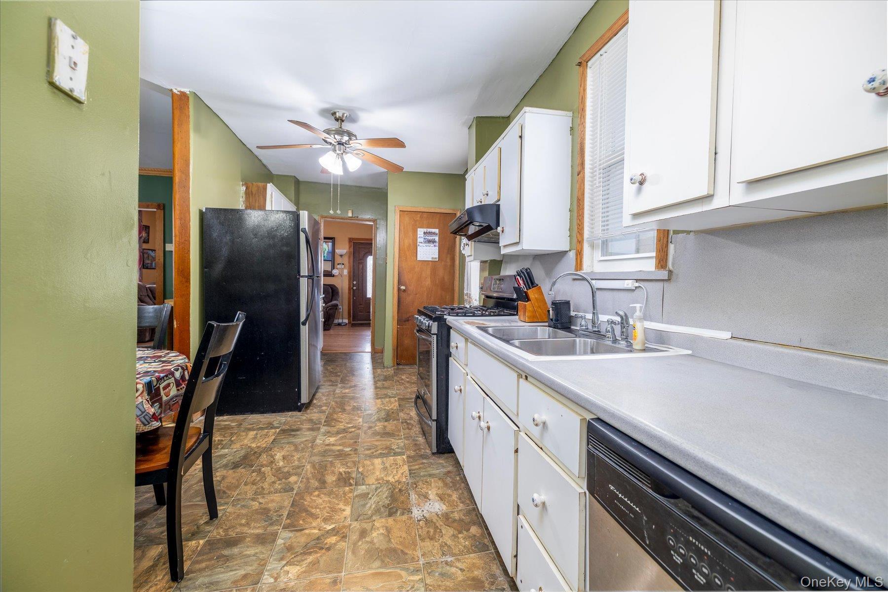 Single Family Hudson  Nassau County, NY 11580, MLS-966946-9