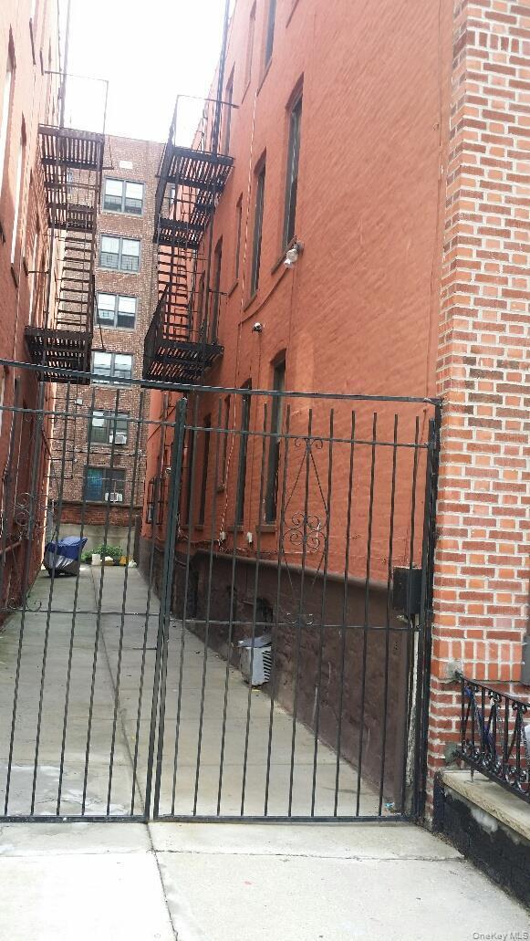 Commercial Sale E 94th Street Brooklyn, NY 11212, MLS-966987-4