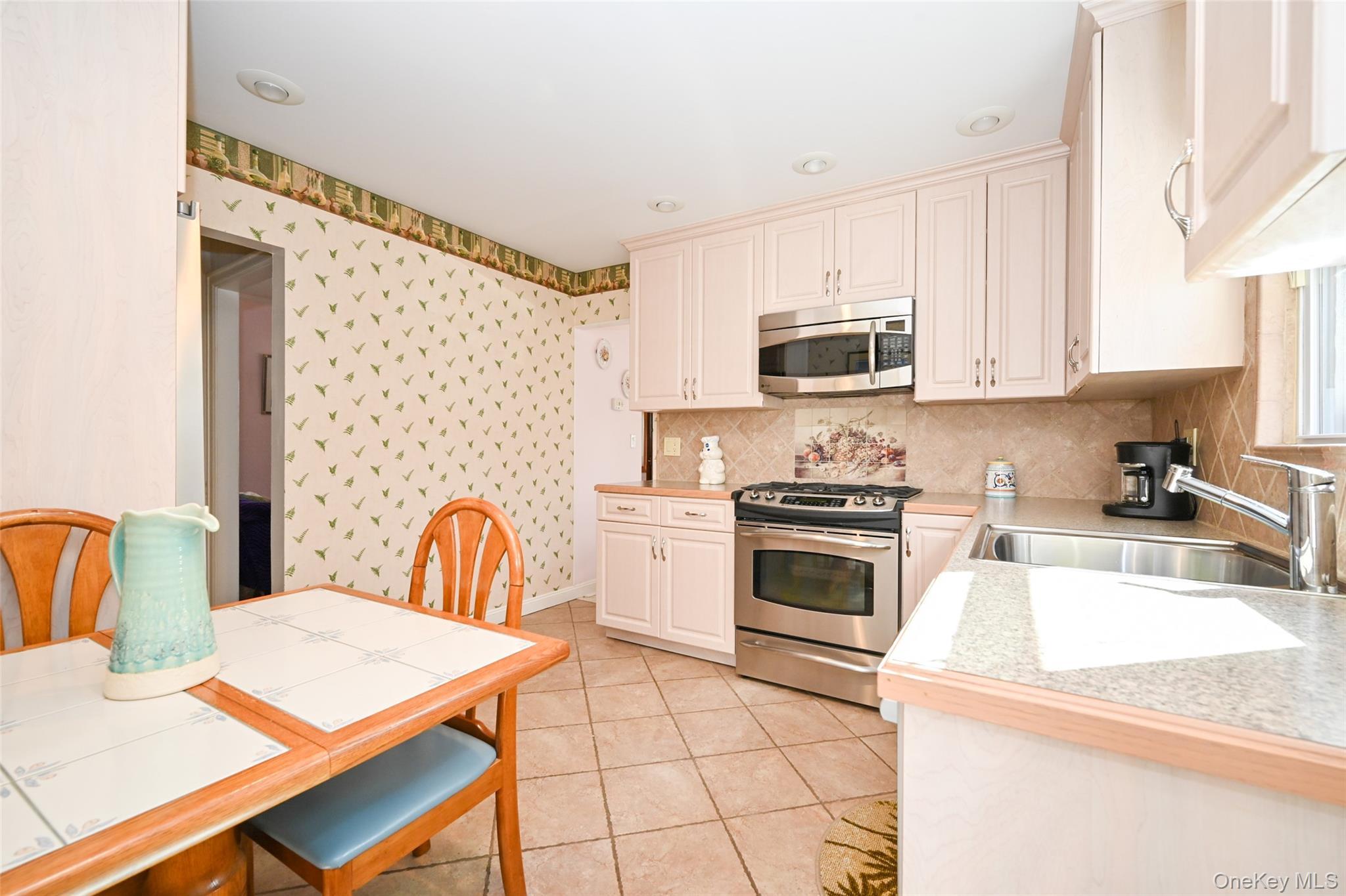 Single Family 166th  Queens, NY 11358, MLS-967005-5