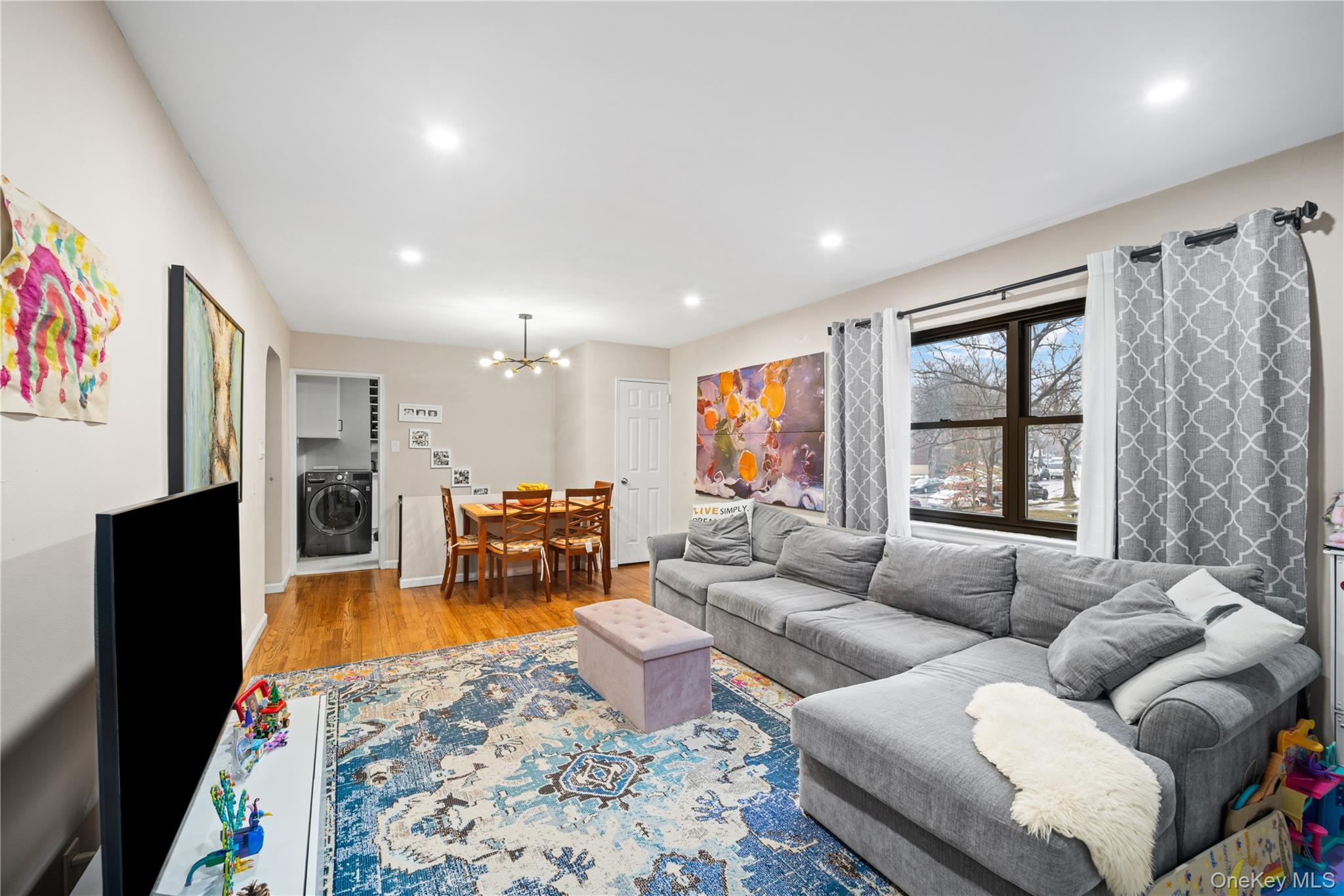 Coop 220th  Queens, NY 11364, MLS-967027-9