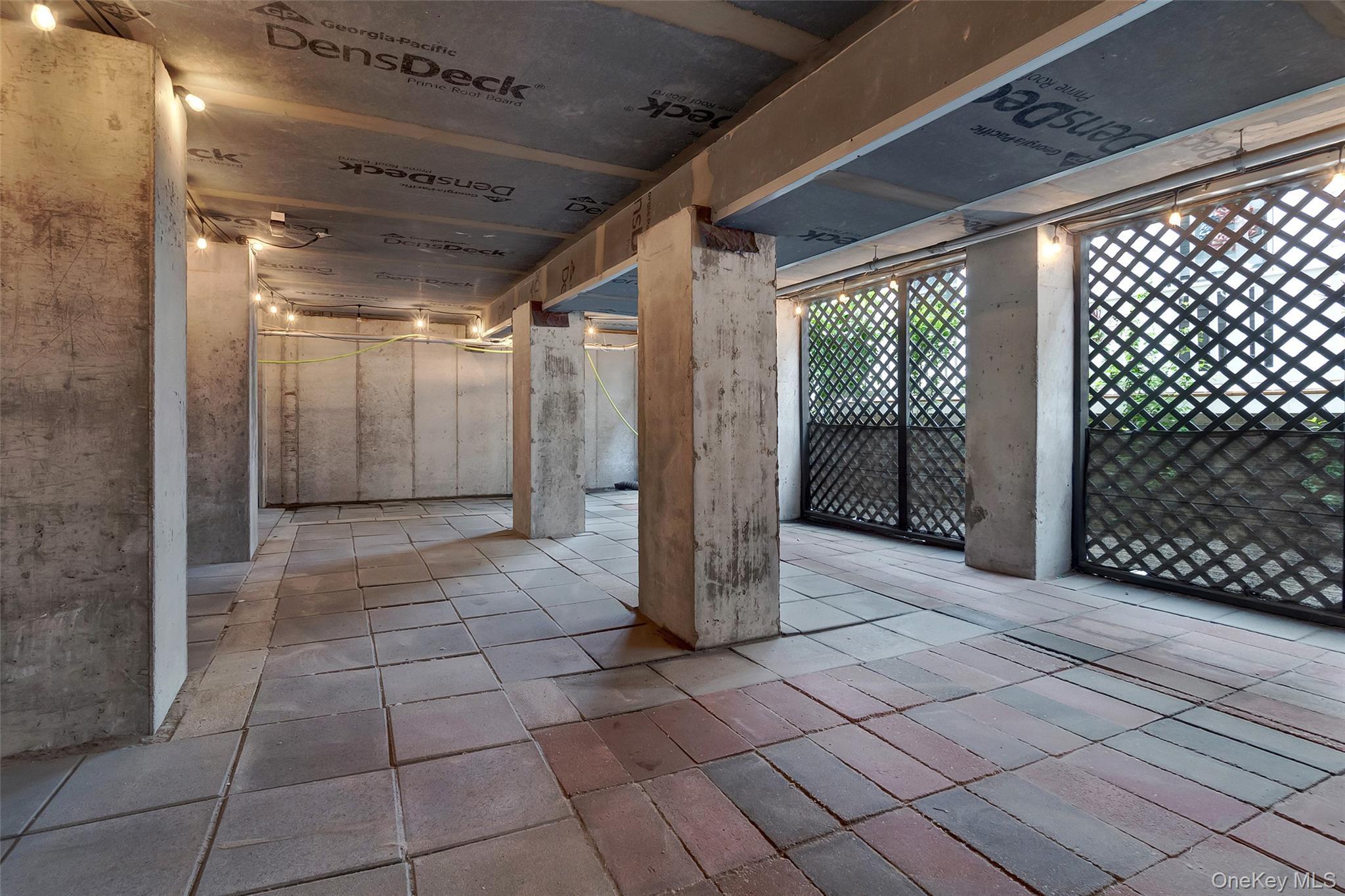 Single Family Janet  Queens, NY 11697, MLS-967034-23