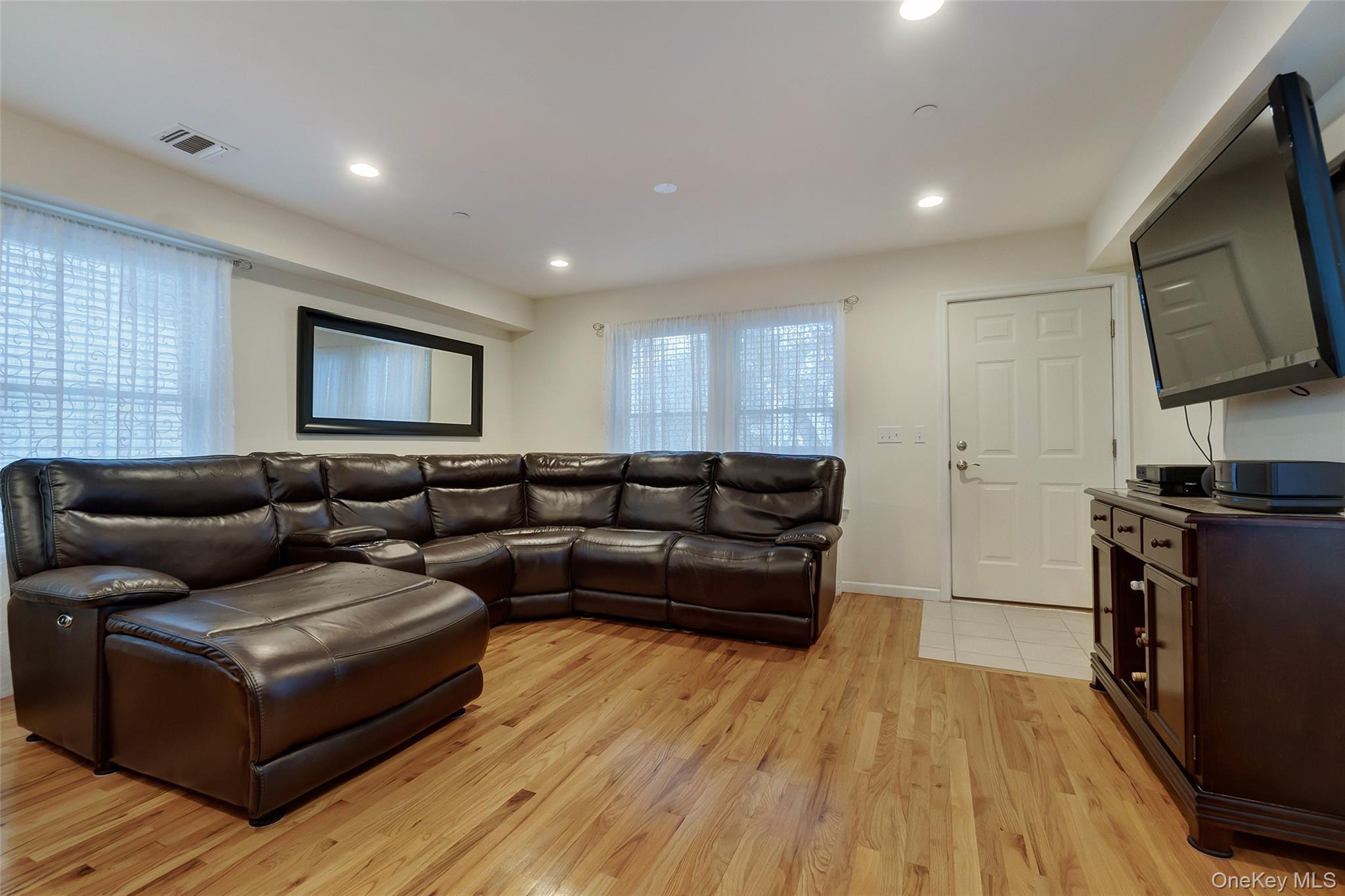 Single Family Janet  Queens, NY 11697, MLS-967034-4