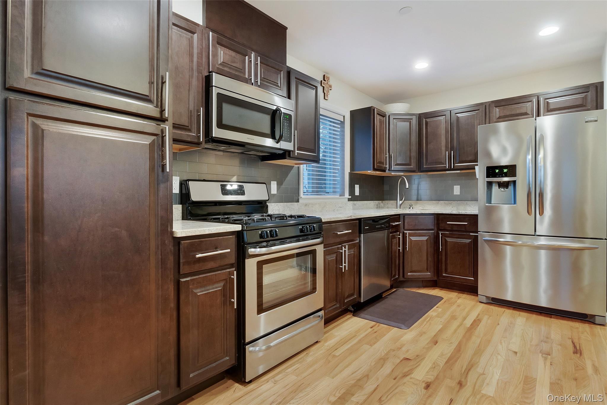 Single Family Janet  Queens, NY 11697, MLS-967034-6