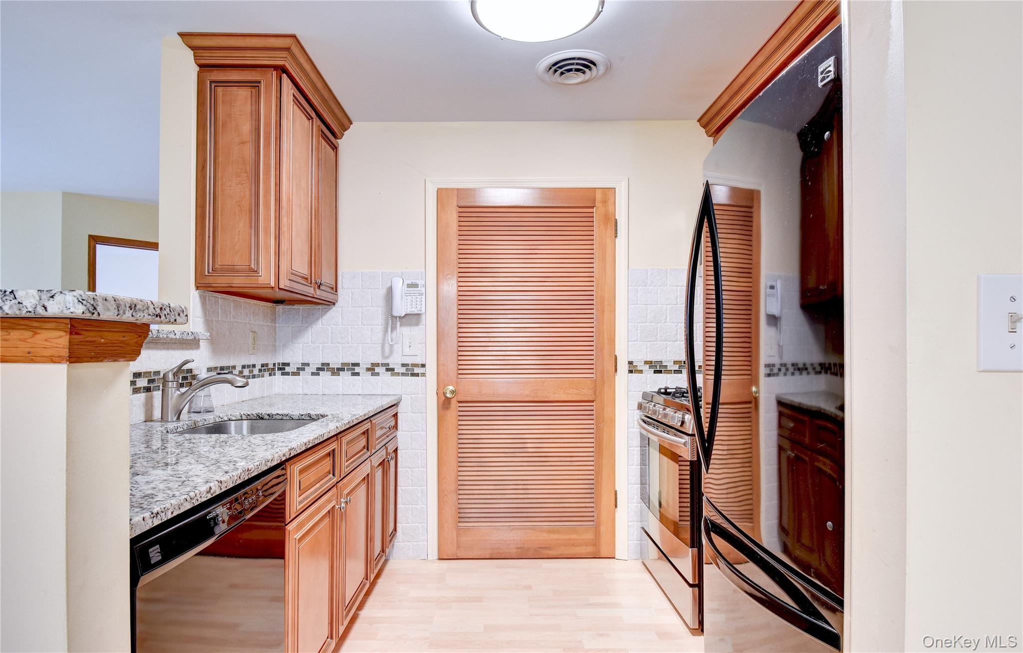 Condo Rosewood  Orange County, NY 10930, MLS-967054-9