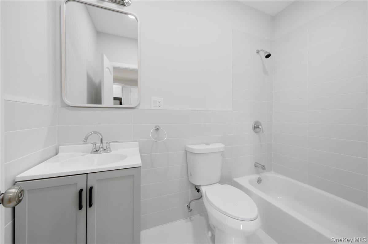 Single Family Seddon  Bronx, NY 10461, MLS-967057-16