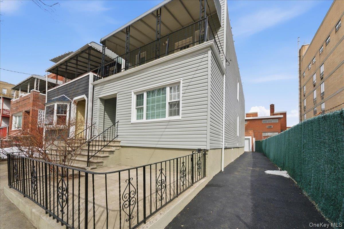 Single Family Seddon  Bronx, NY 10461, MLS-967057-2