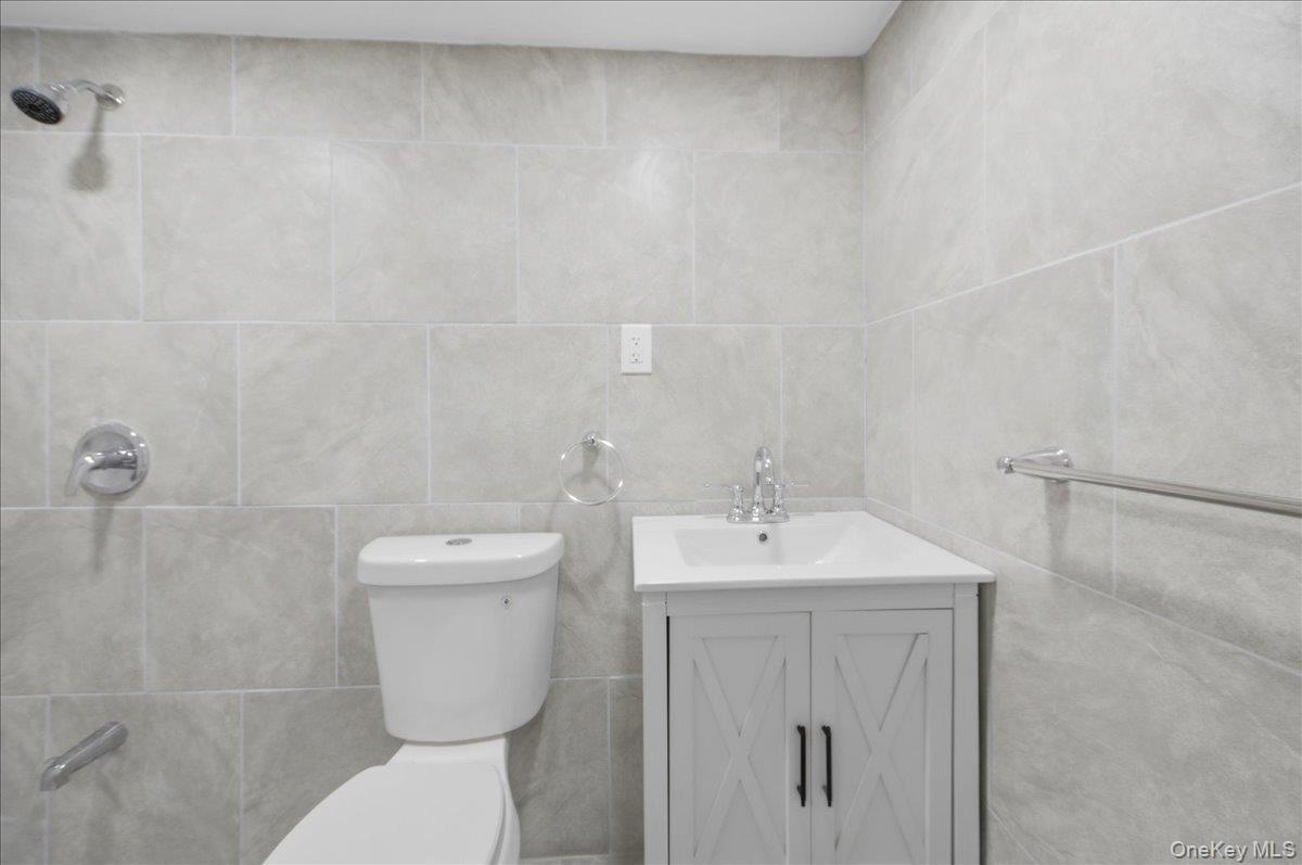 Single Family Seddon  Bronx, NY 10461, MLS-967057-27