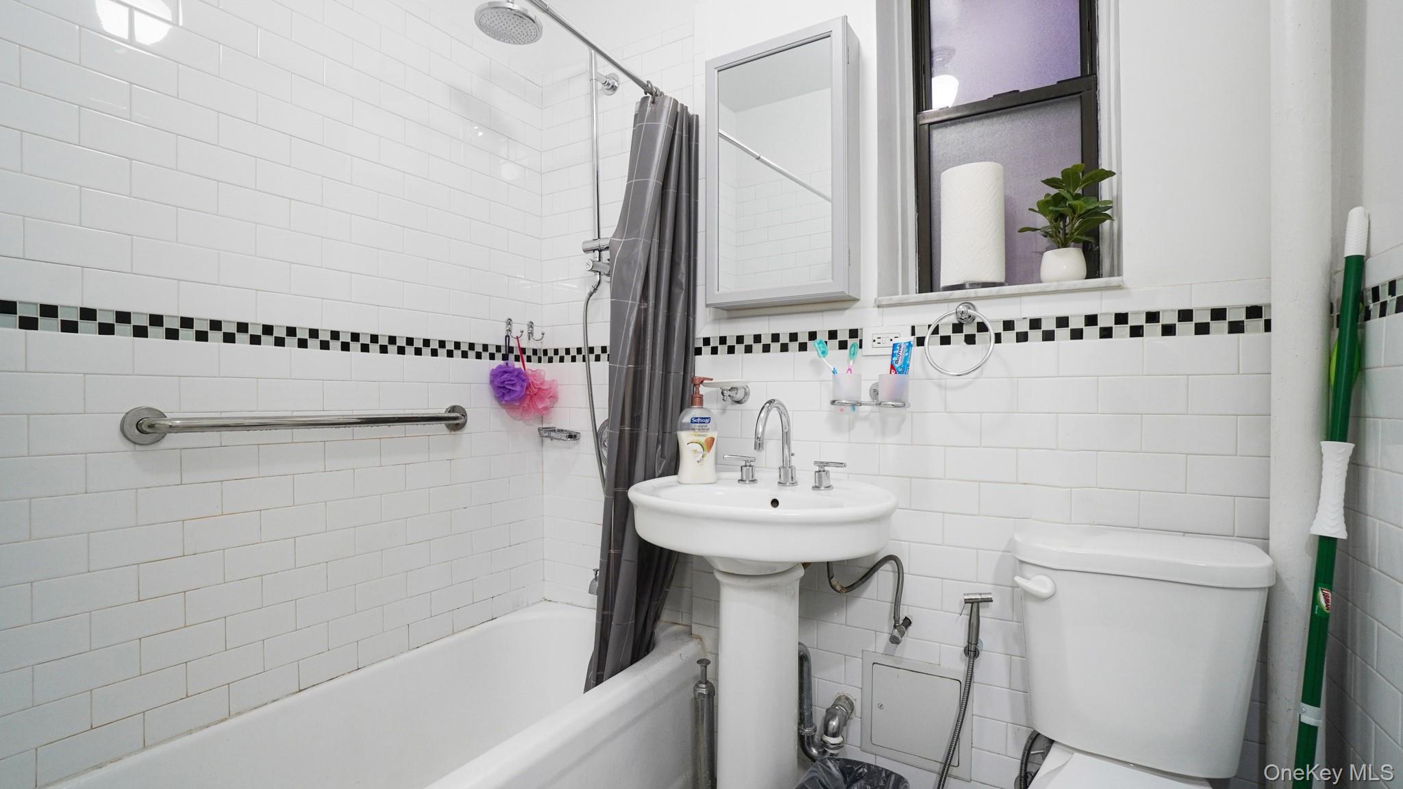 Coop 81st  Queens, NY 11372, MLS-967087-11