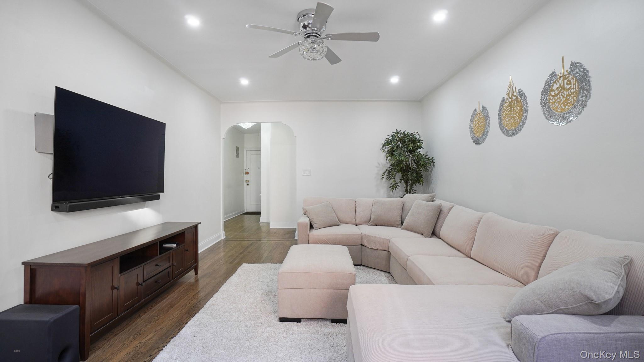 Coop 81st  Queens, NY 11372, MLS-967087-3