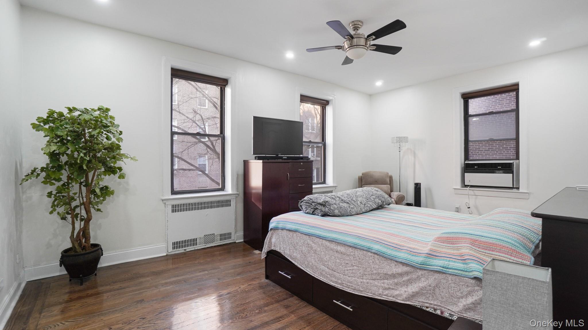 Coop 81st  Queens, NY 11372, MLS-967087-5