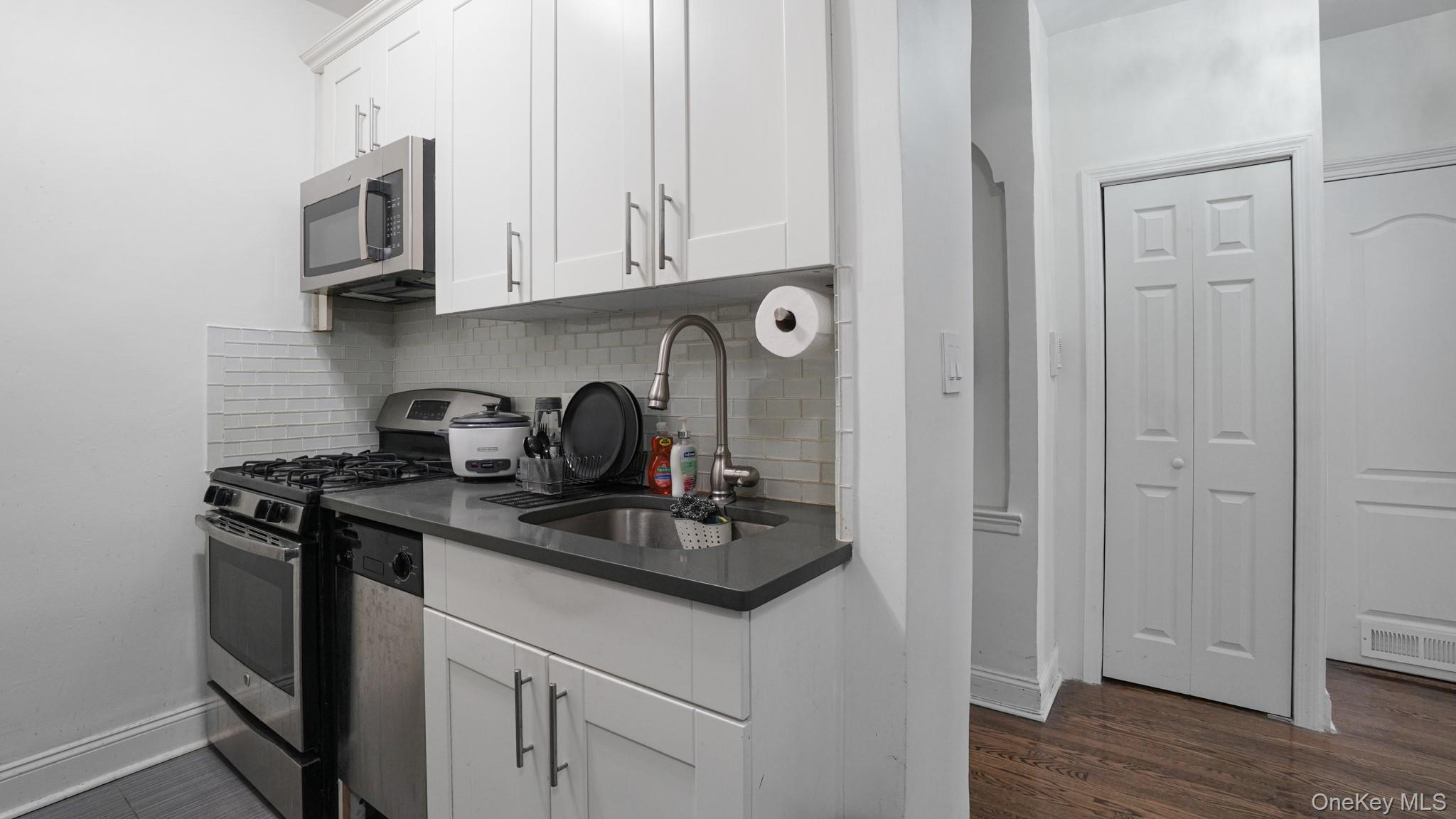 Coop 81st  Queens, NY 11372, MLS-967087-8