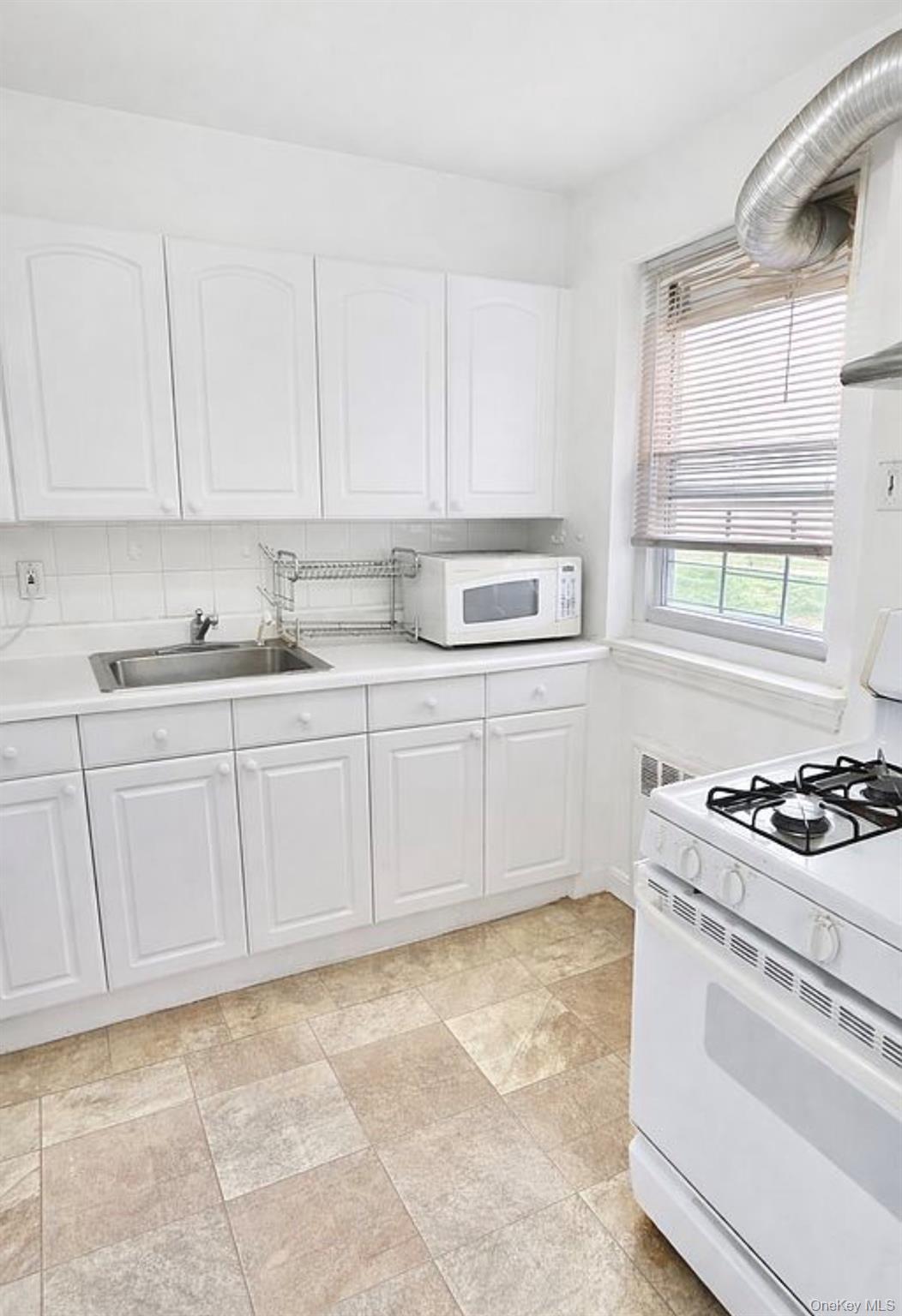 Coop 70rd  Queens, NY 11367, MLS-967112-7