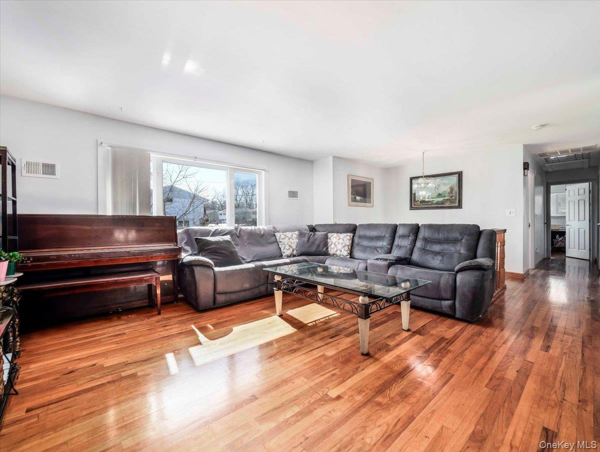 Single Family Govan  Rockland County, NY 10980, MLS-967129-7