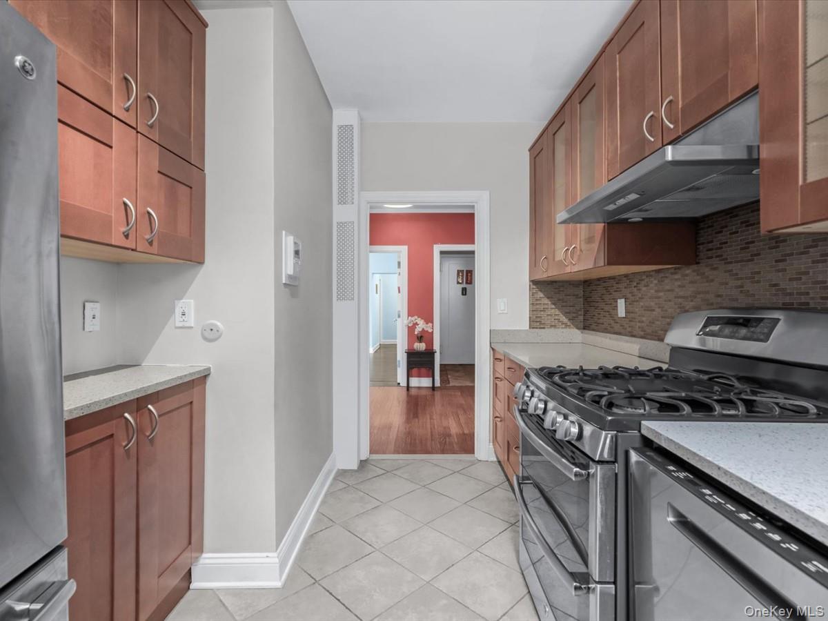 Coop 79th  Queens, NY 11372, MLS-967139-8