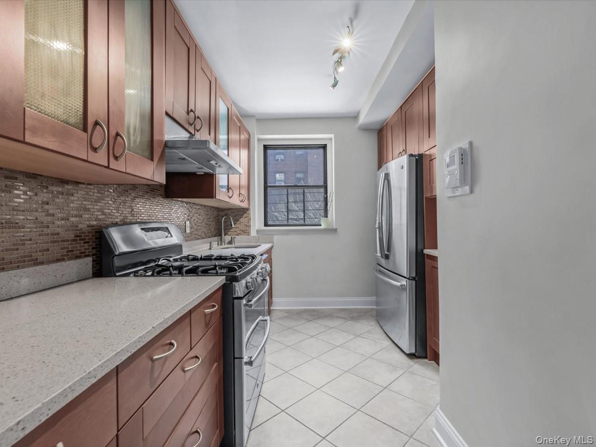 Coop 79th  Queens, NY 11372, MLS-967139-9