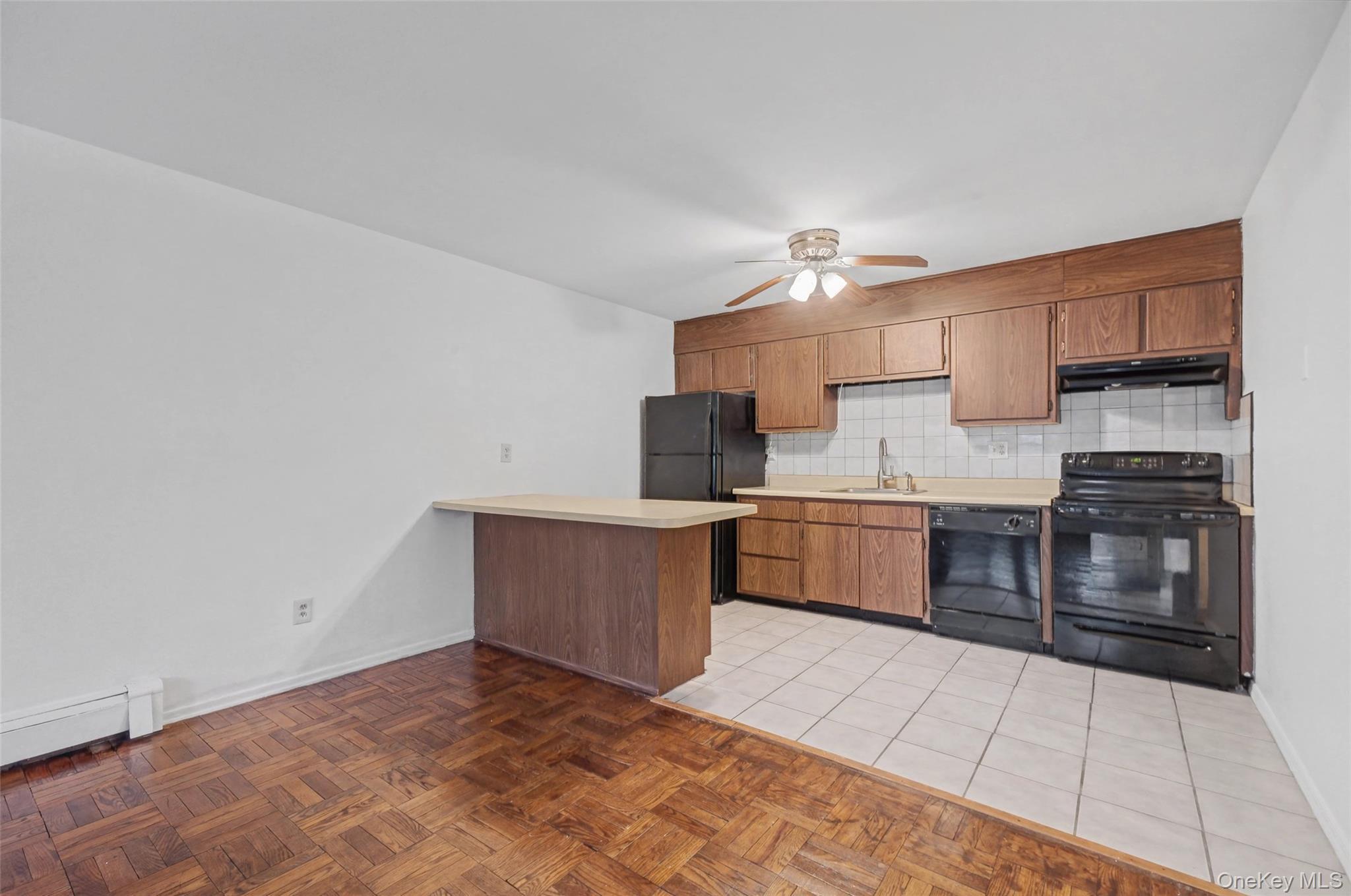 Coop Crompond  Westchester County, NY 10566, MLS-967172-10