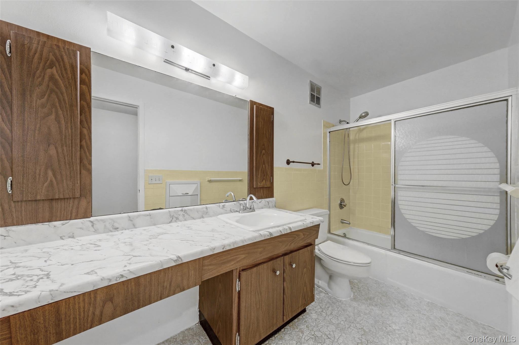 Coop Crompond  Westchester County, NY 10566, MLS-967172-14