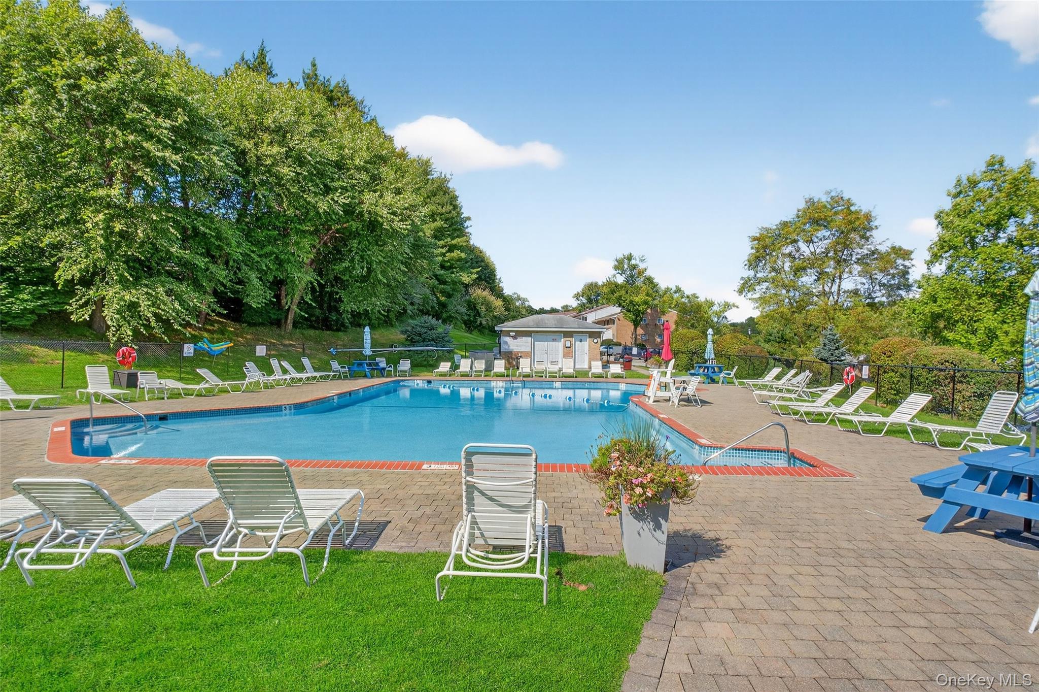 Coop Crompond  Westchester County, NY 10566, MLS-967172-21