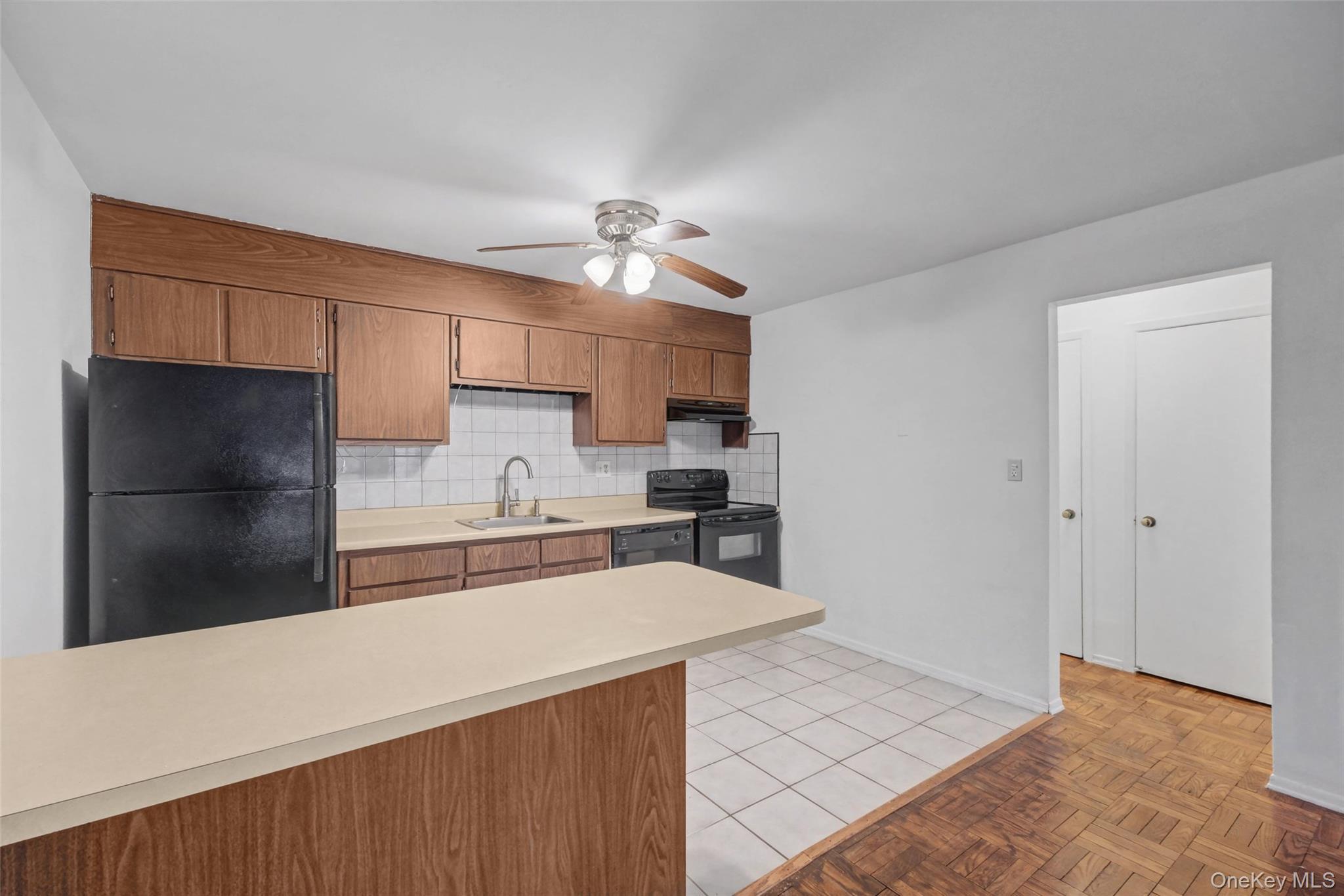 Coop Crompond  Westchester County, NY 10566, MLS-967172-8