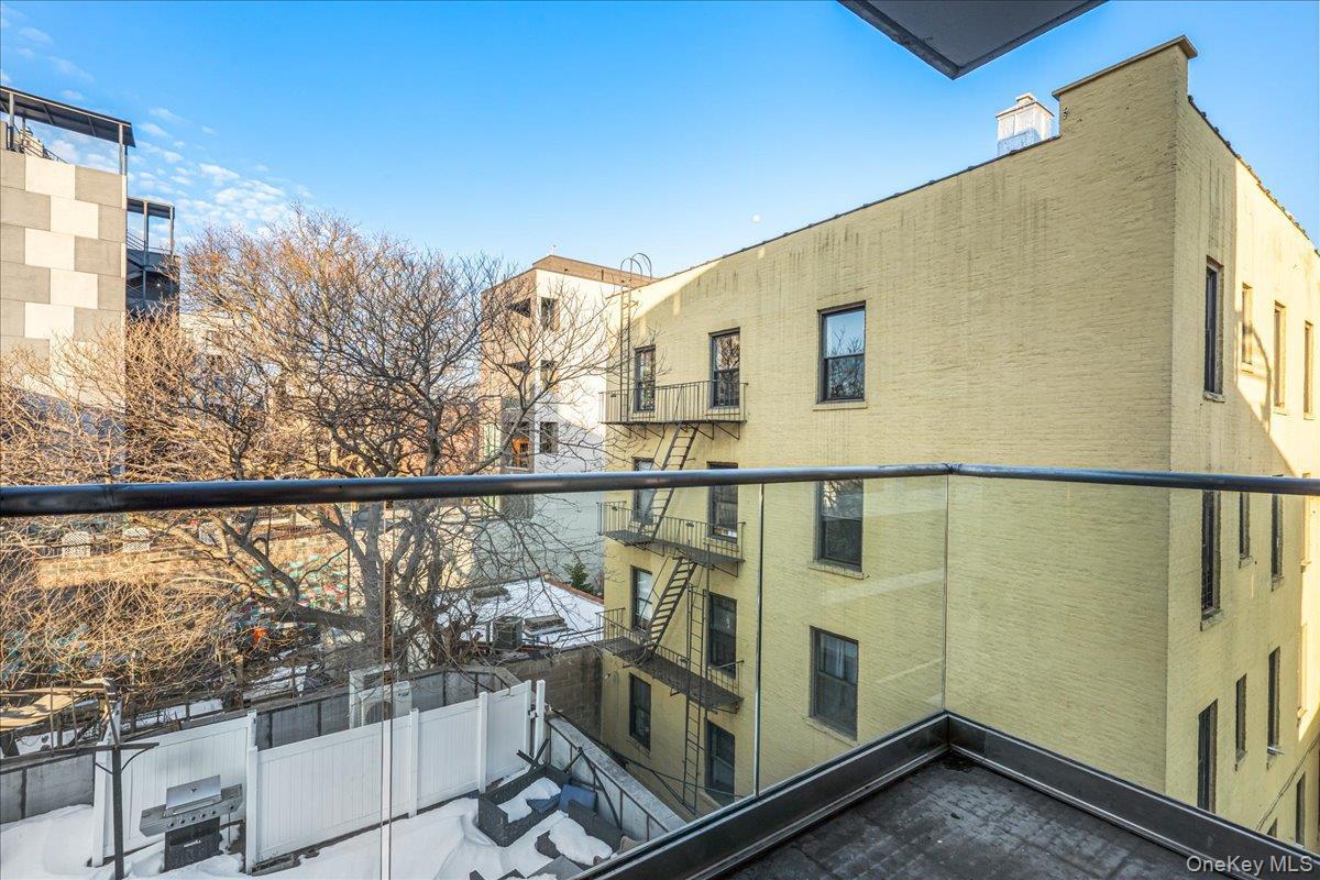 Condo 39th  Queens, NY 11101, MLS-967192-7