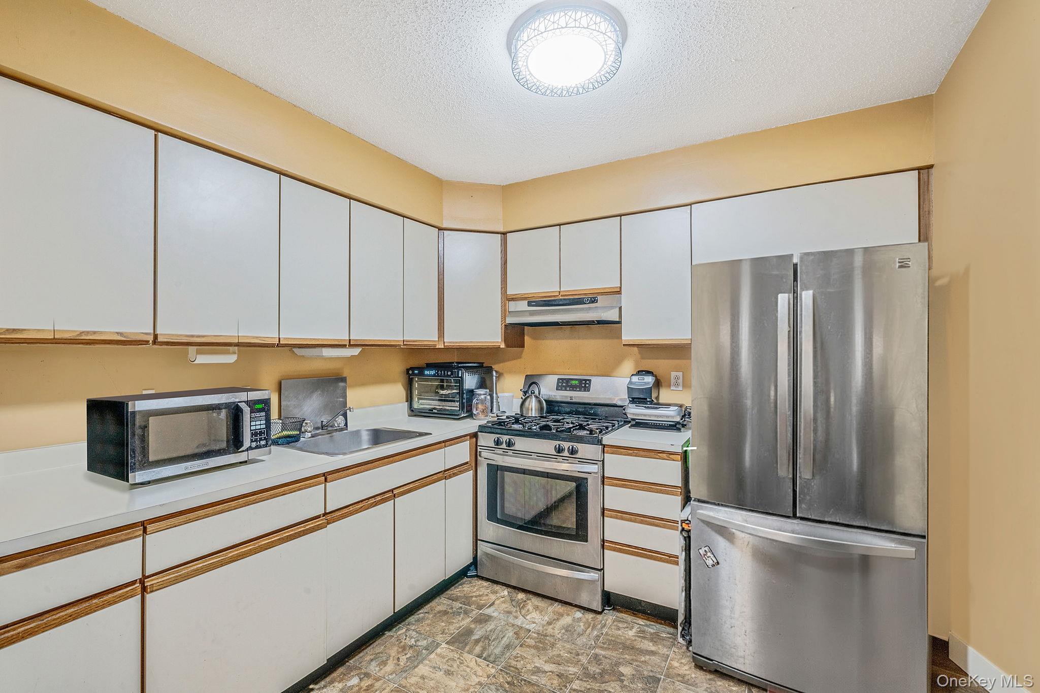 Single Family Essex  Brooklyn, NY 11208, MLS-967195-19