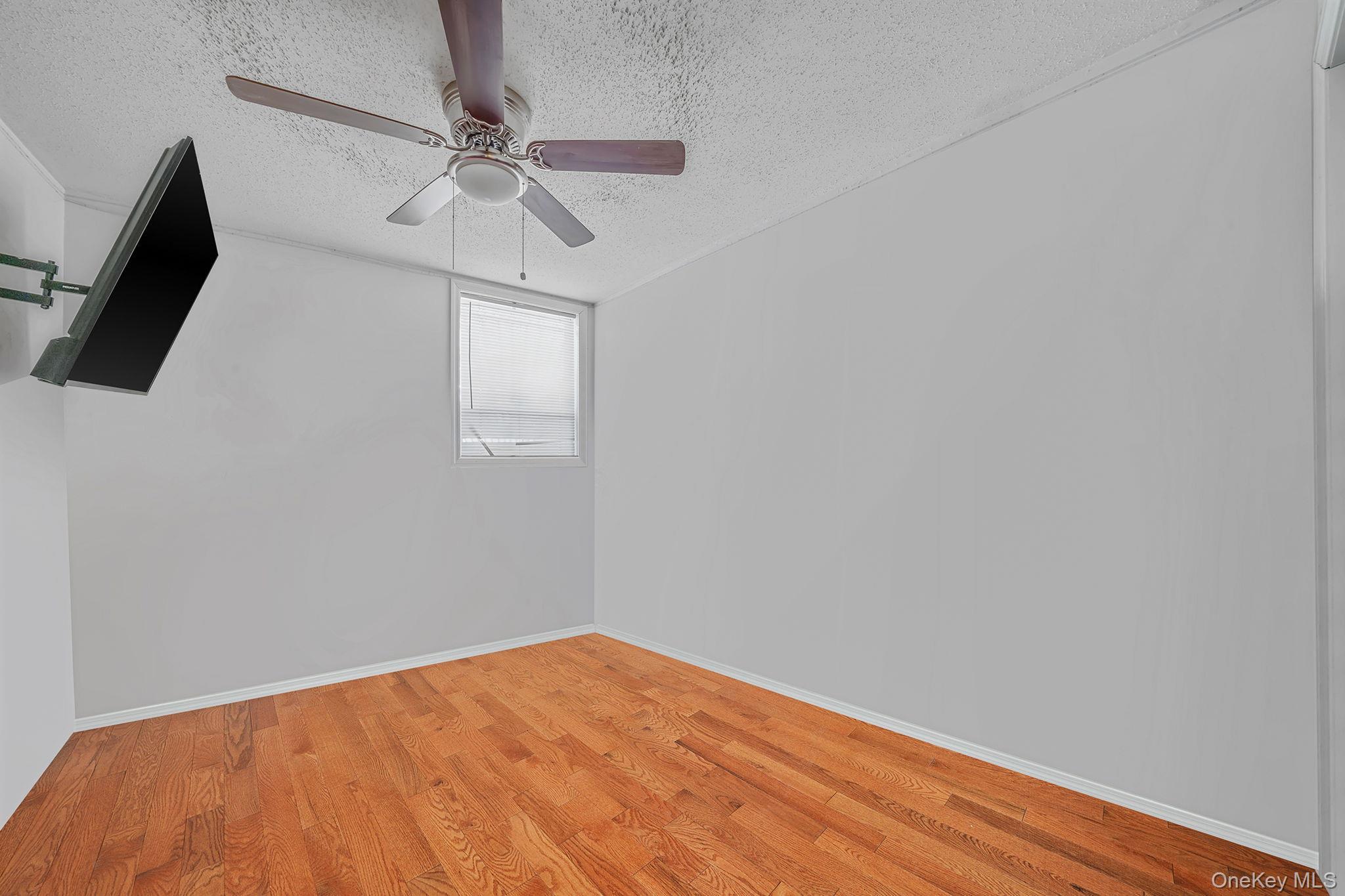 Single Family Essex  Brooklyn, NY 11208, MLS-967195-21