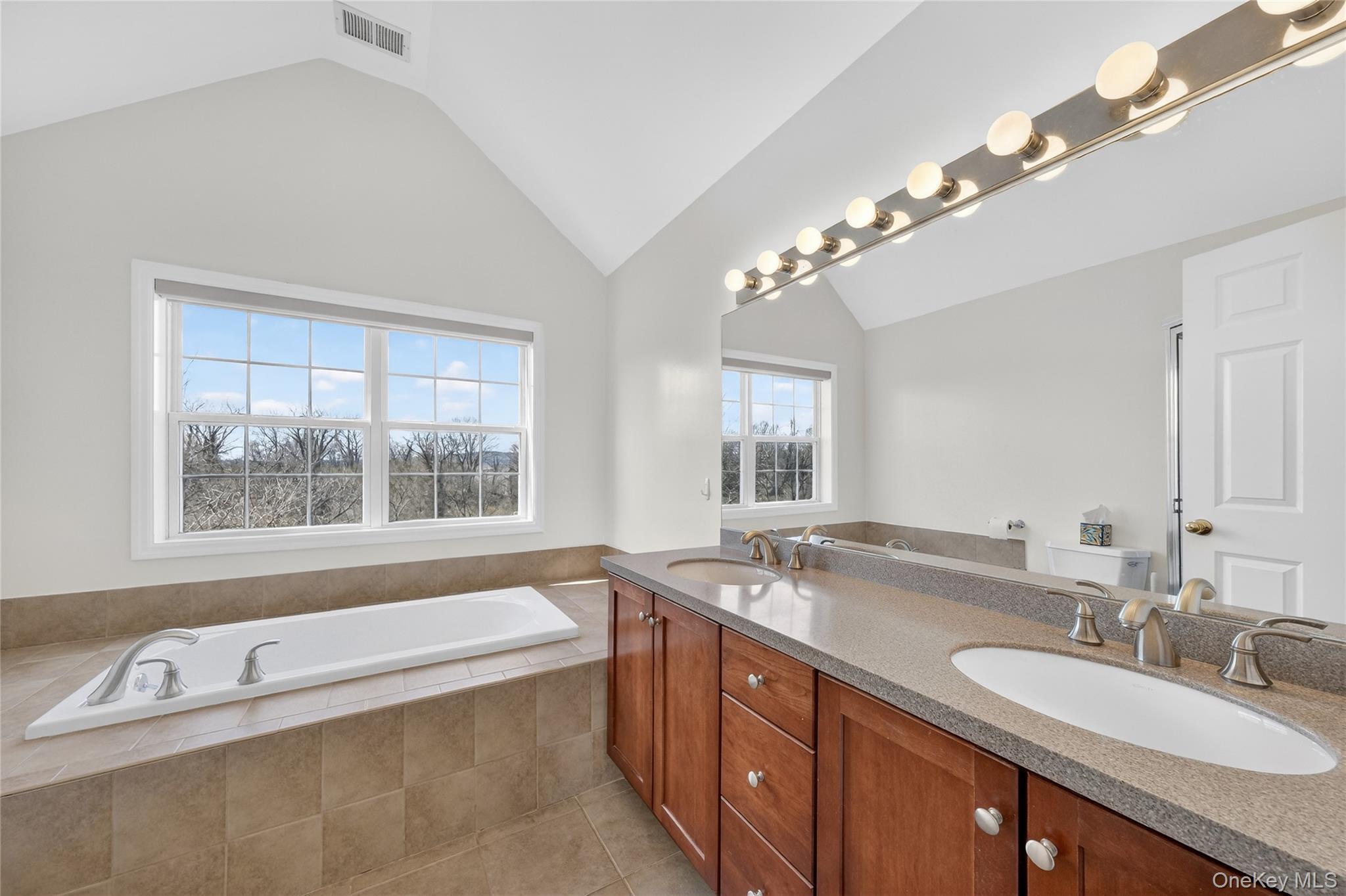 Condo River Dutchess County, NY 12508, MLS-967226-25