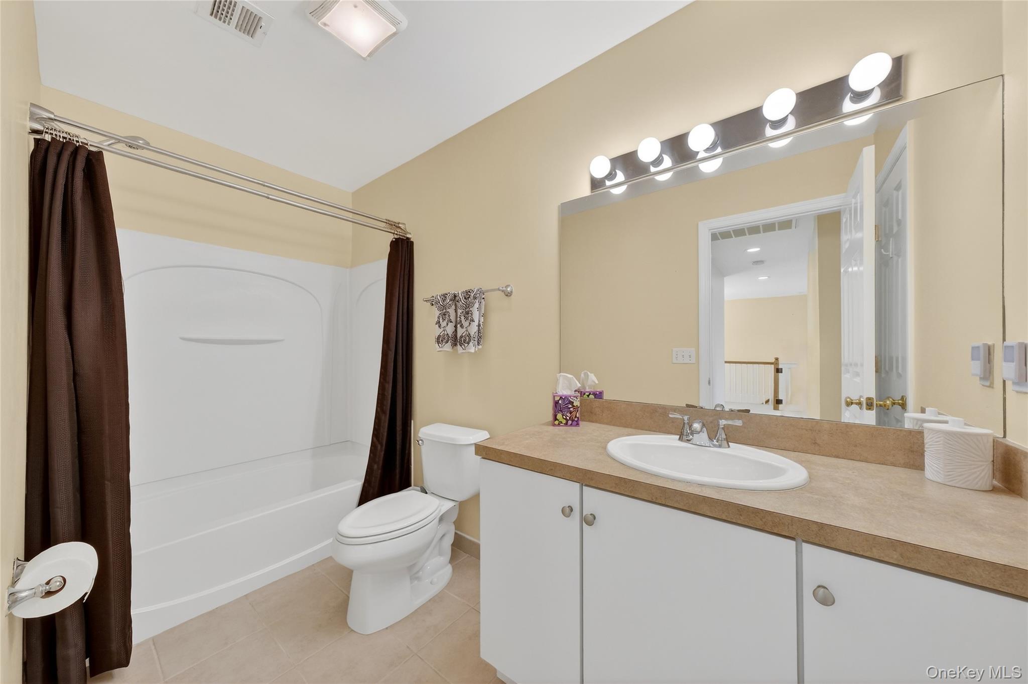 Condo River Dutchess County, NY 12508, MLS-967226-33