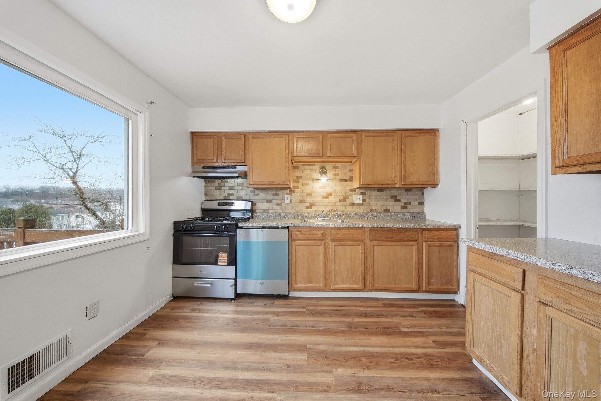 Single Family Red Barn Orange County, NY 10940, MLS-967228-11