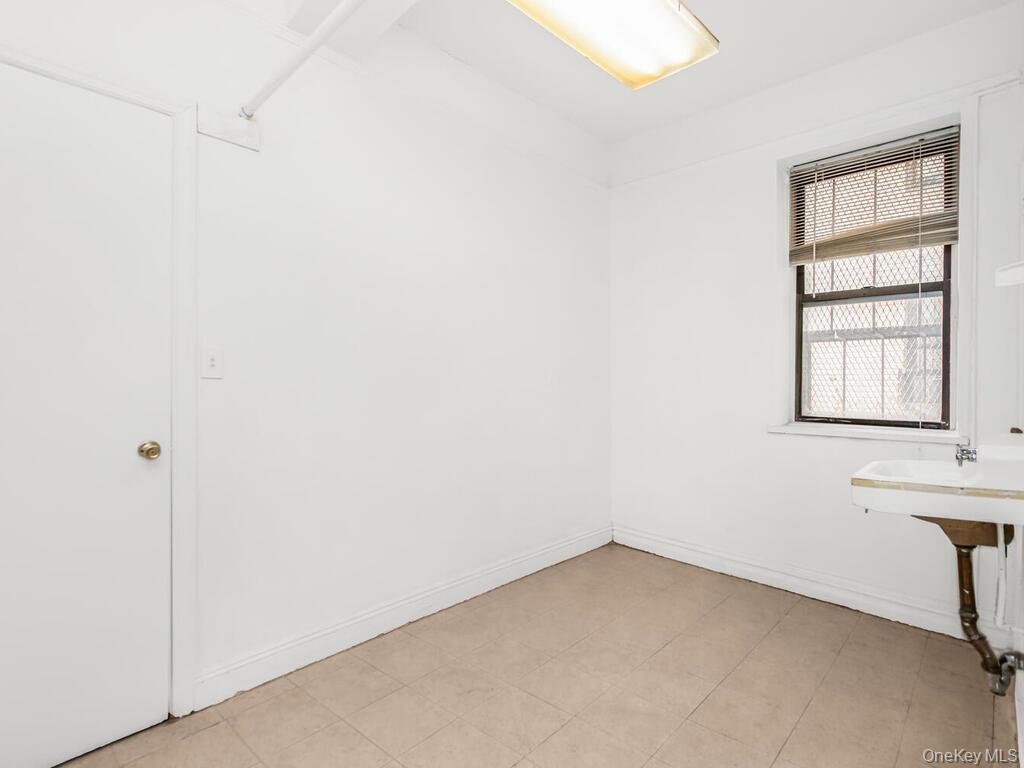 Coop Grand Concourse Bronx, NY 10451, MLS-967230-8