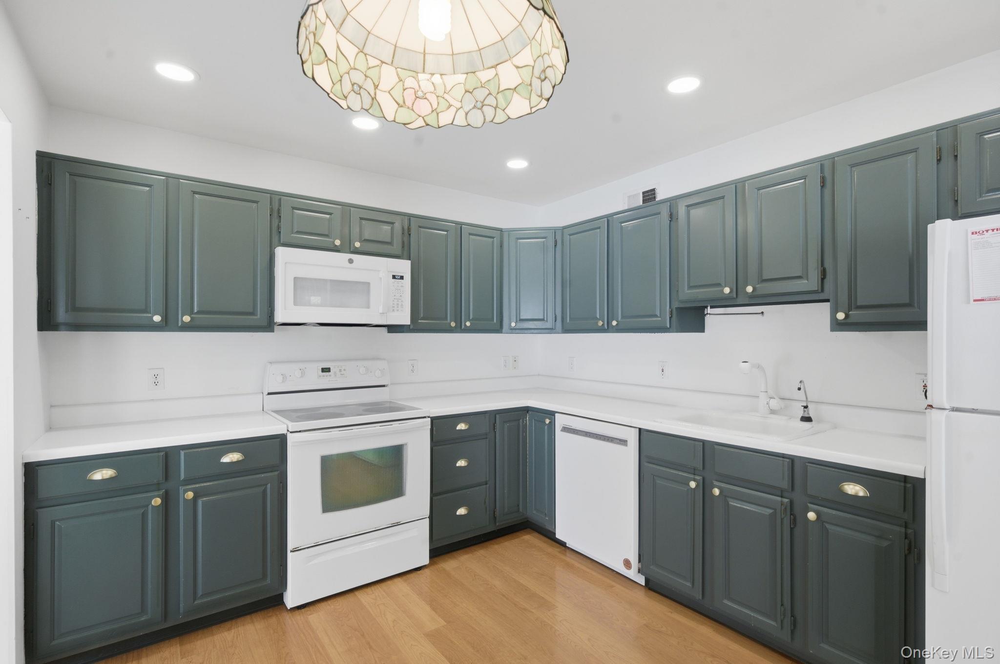 Single Family Deer Crossing  Dutchess County, NY 12524, MLS-967233-7