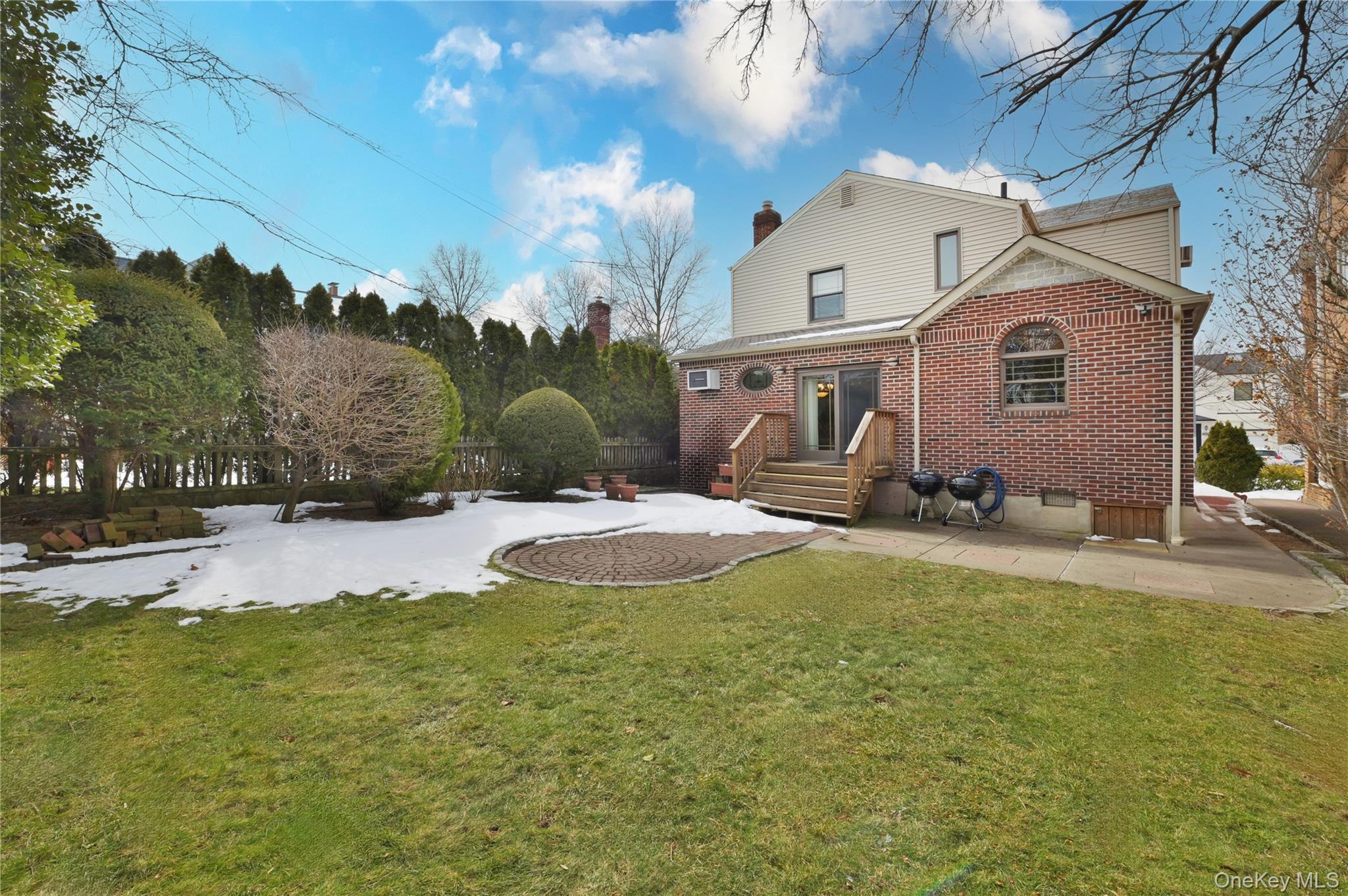 Single Family 211th  Queens, NY 11427, MLS-967250-22