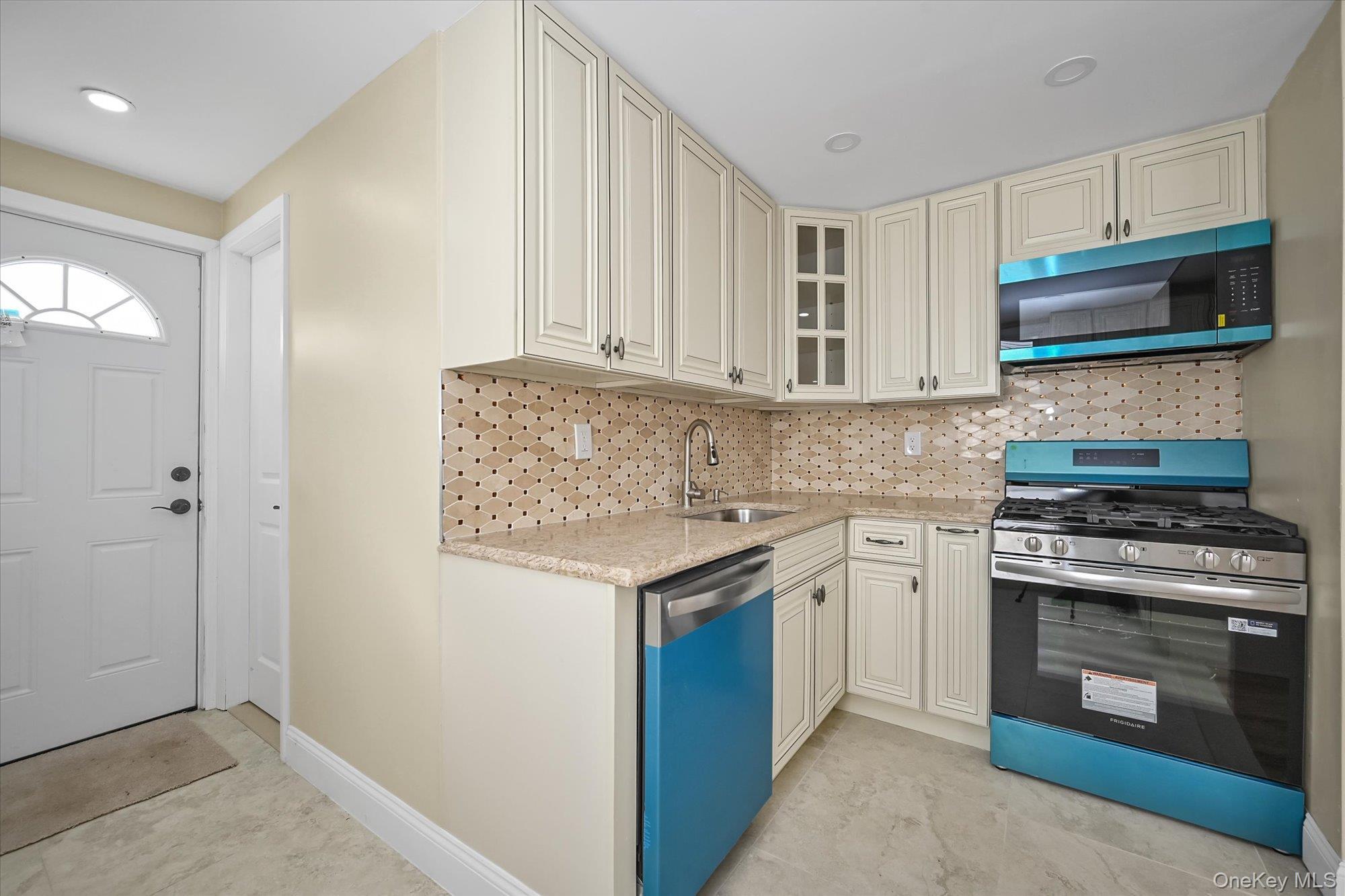 Single Family M  Brooklyn, NY 11234, MLS-967251-7