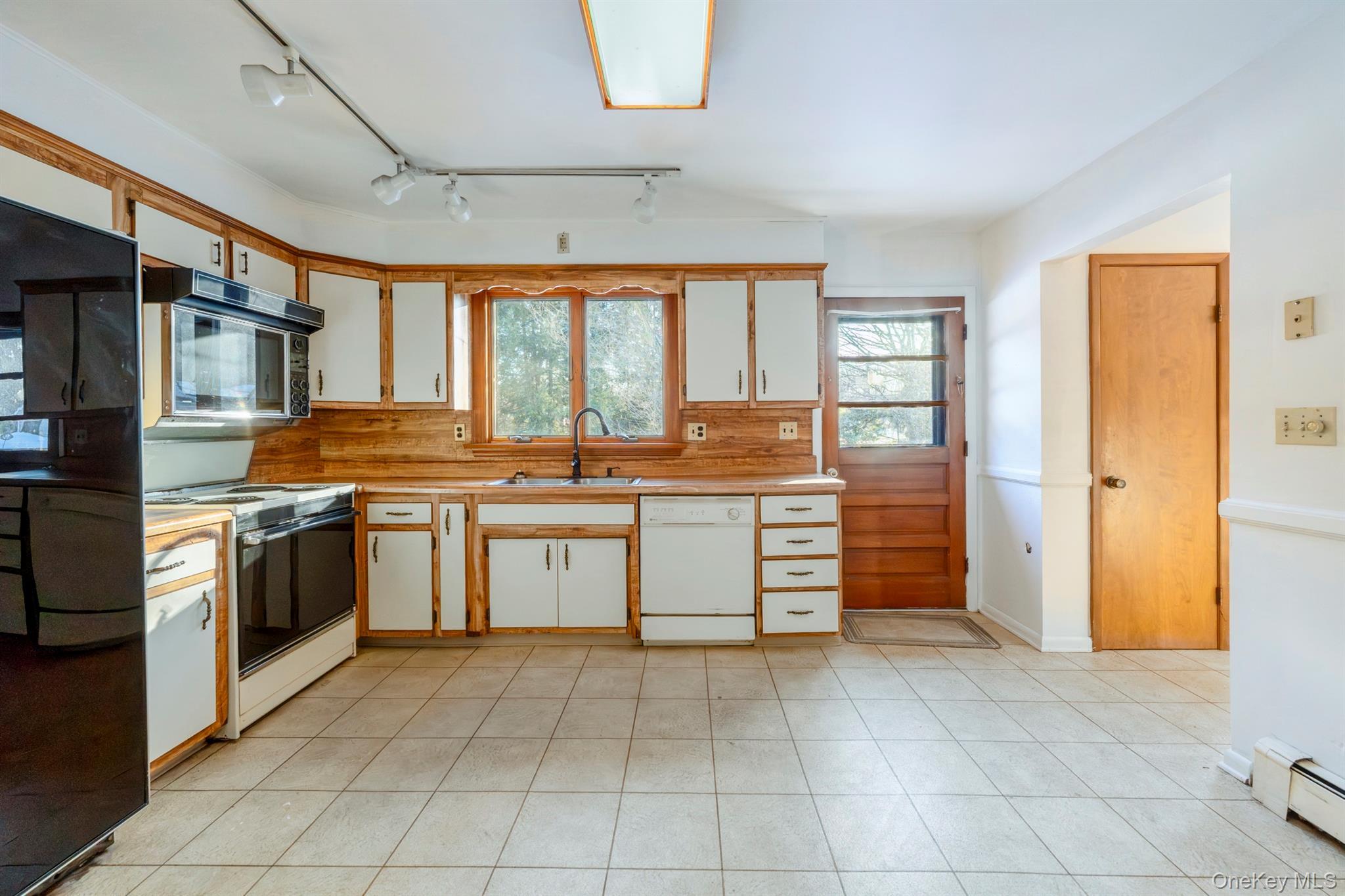 Single Family New Paltz  Ulster County, NY 12528, MLS-967270-14