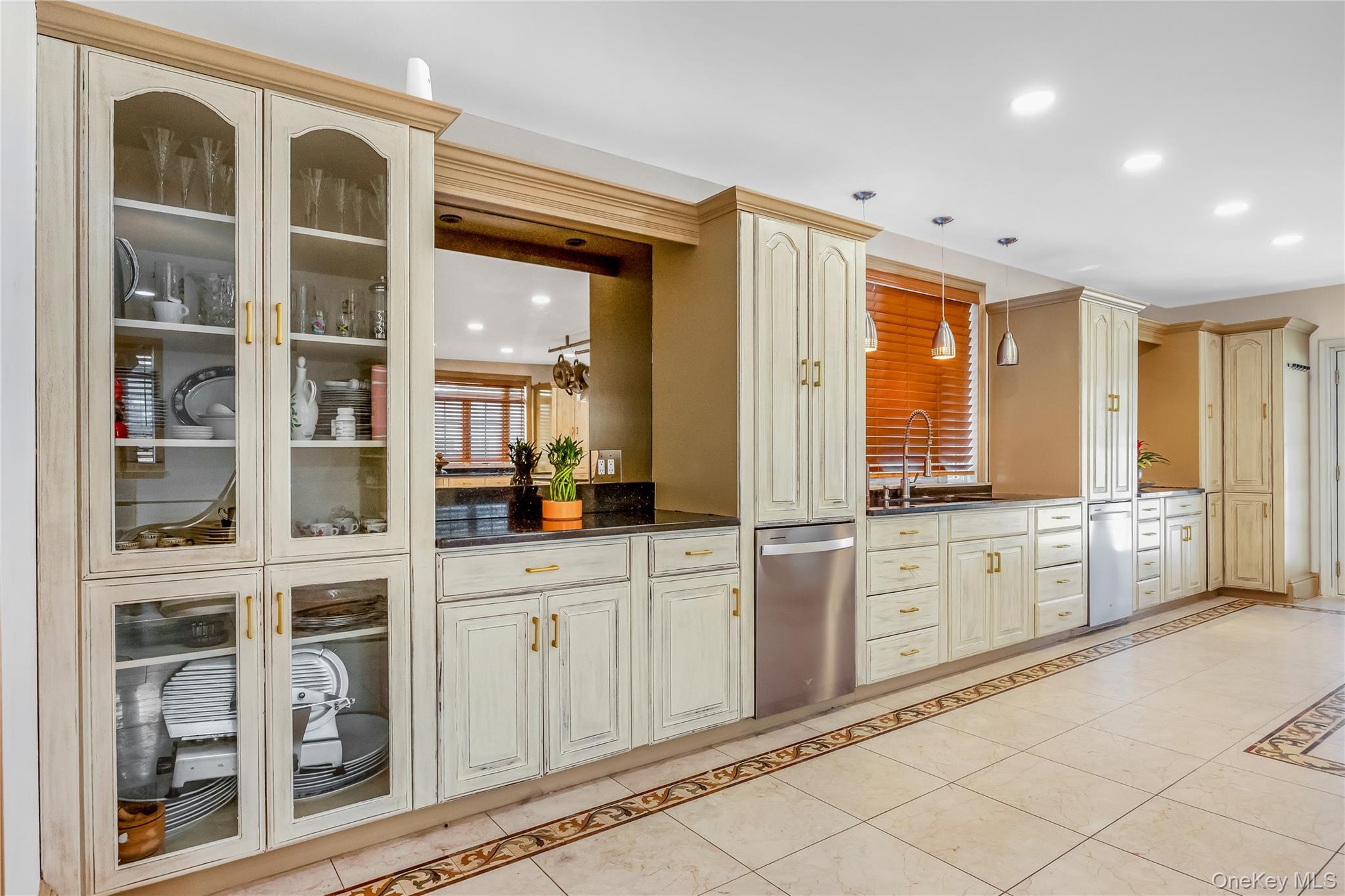 Single Family Glenwood Queens, NY 11362, MLS-967272-4