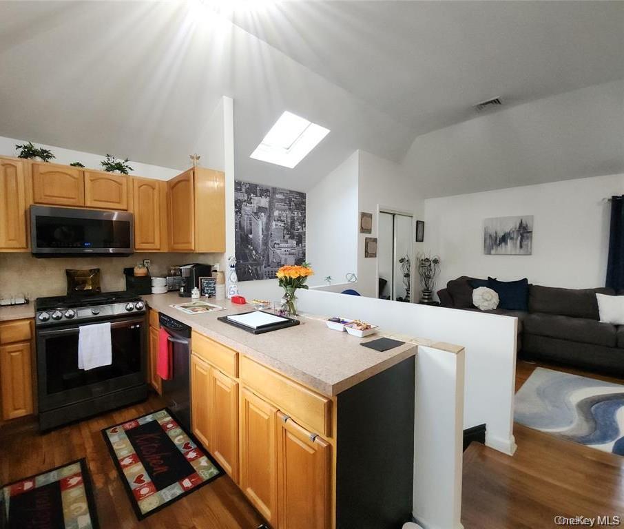Single Family Longstreet Avenue Bronx, NY 10465, MLS-967291-27