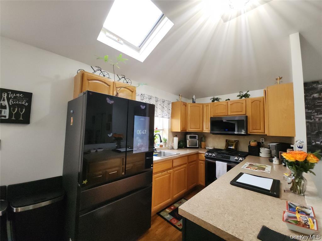 Single Family Longstreet Avenue Bronx, NY 10465, MLS-967291-28
