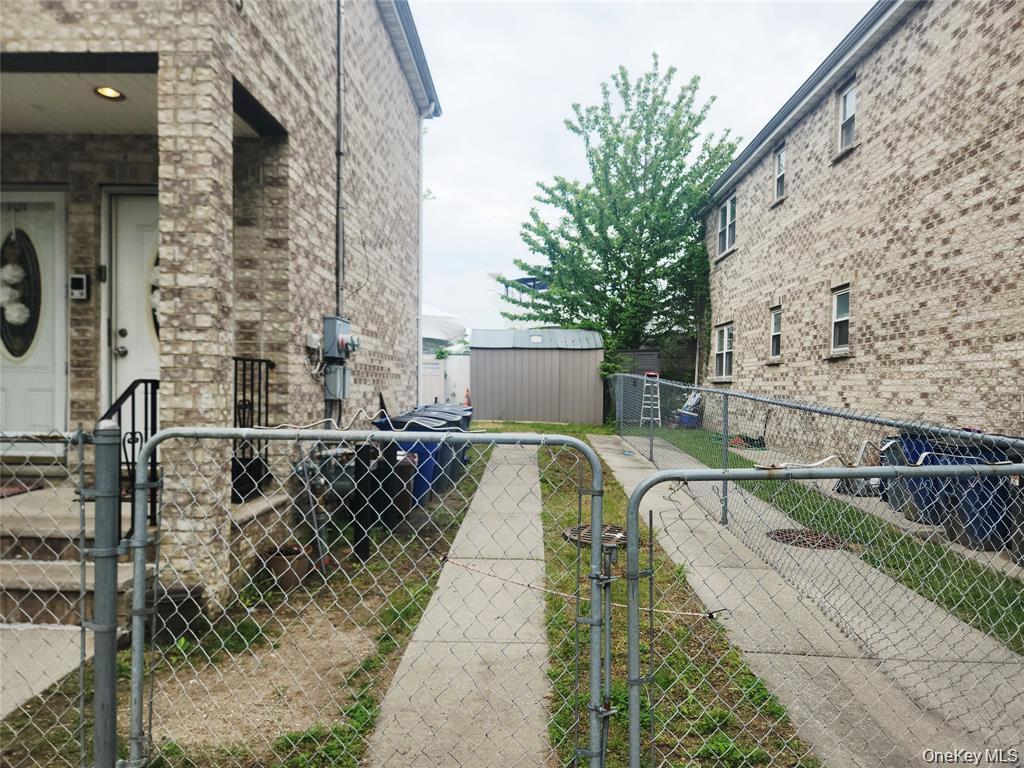 Single Family Longstreet Avenue Bronx, NY 10465, MLS-967291-5