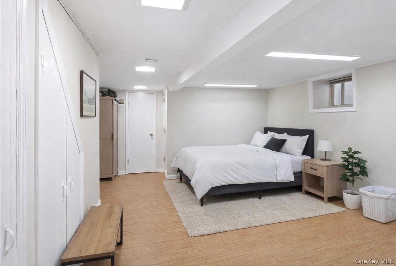 Single Family Radcliff  Bronx, NY 10462, MLS-967292-16